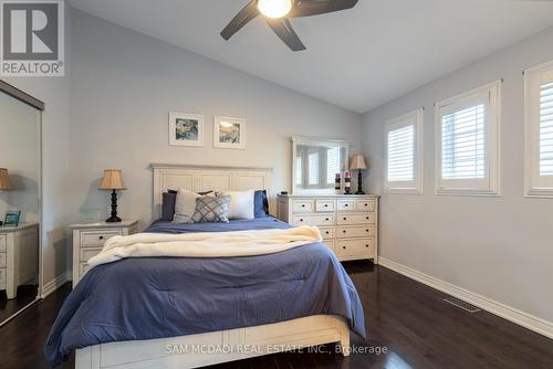 19 Foxtrot Drive, Hamilton (Stoney Creek Mountain), ON - Indoor Photo Showing Bedroom