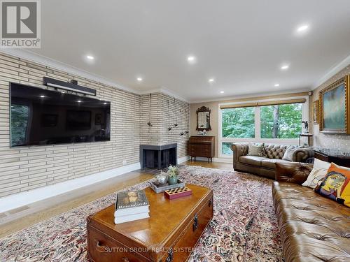 484 Westmount Drive, London, ON - Indoor Photo Showing Living Room With Fireplace