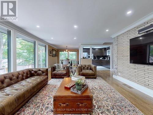 484 Westmount Drive, London, ON - Indoor Photo Showing Living Room