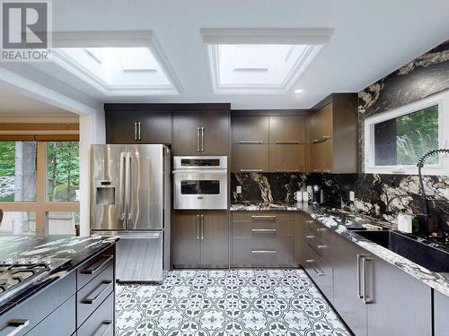 484 Westmount Drive, London, ON - Indoor Photo Showing Kitchen