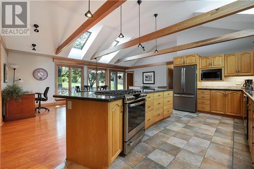 74 Erindale Avenue, Renfrew, ON - Indoor Photo Showing Kitchen