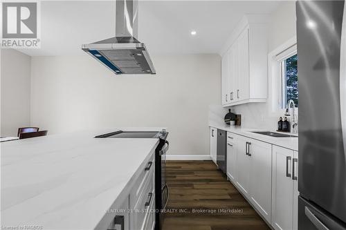 1889 3Rd Avenue, Owen Sound, ON - Indoor Photo Showing Kitchen