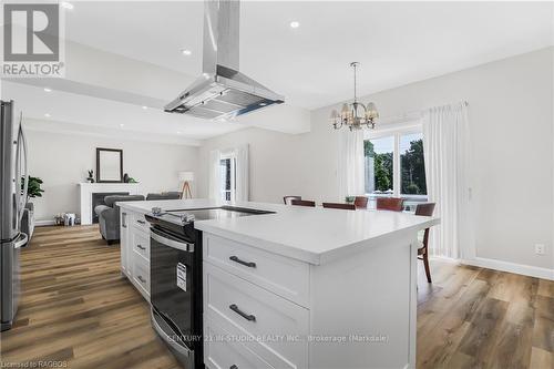 1889 3Rd Avenue, Owen Sound, ON - Indoor Photo Showing Kitchen