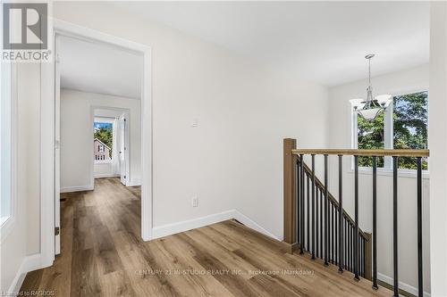 1889 3Rd Avenue, Owen Sound, ON - Indoor Photo Showing Other Room