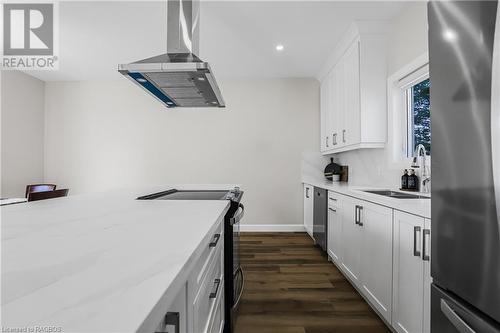 1889 3Rd Avenue, Owen Sound, ON - Indoor Photo Showing Kitchen