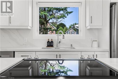 1889 3Rd Avenue, Owen Sound, ON - Indoor Photo Showing Kitchen