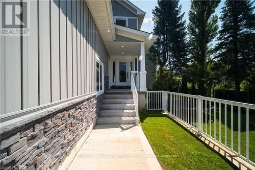 1889 3Rd Avenue, Owen Sound, ON - Outdoor