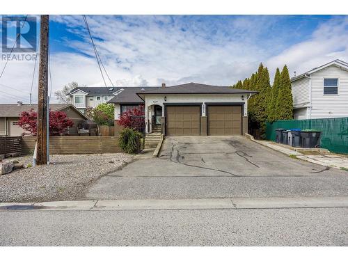 2024 Wilkinson Street, Kelowna, BC - Outdoor