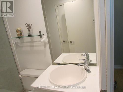 310 - 410 Queens Quay W, Toronto (Waterfront Communities), ON - Indoor Photo Showing Bathroom