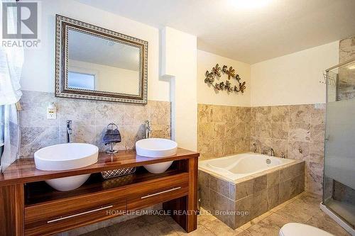 509 Maine Street, Oshawa, ON - Indoor Photo Showing Bathroom