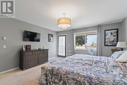 981 16Th Street Ne, Salmon Arm, BC - Indoor Photo Showing Bedroom