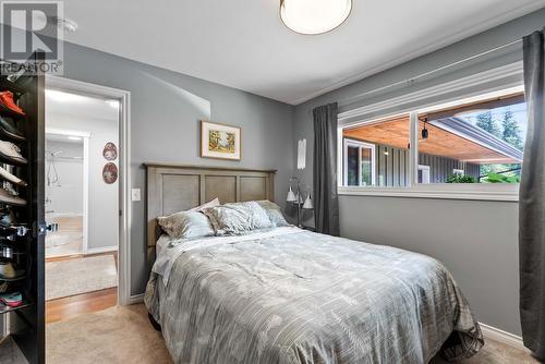 981 16Th Street Ne, Salmon Arm, BC - Indoor Photo Showing Bedroom