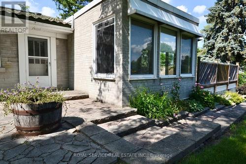 1073 Water Street, Peterborough (Northcrest), ON - Outdoor