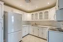 5250 Lakeshore Road|Unit #1009, Burlington, ON  - Indoor Photo Showing Kitchen 