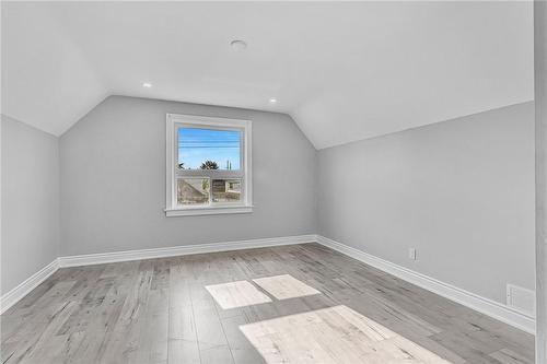 146 Craigroyston Road, Hamilton, ON - Indoor Photo Showing Other Room