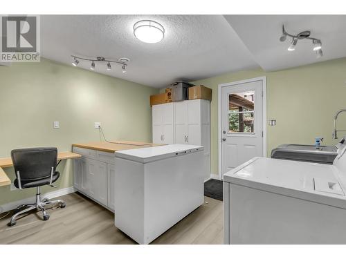 4322 Highland Drive, Prince George, BC - Indoor Photo Showing Laundry Room