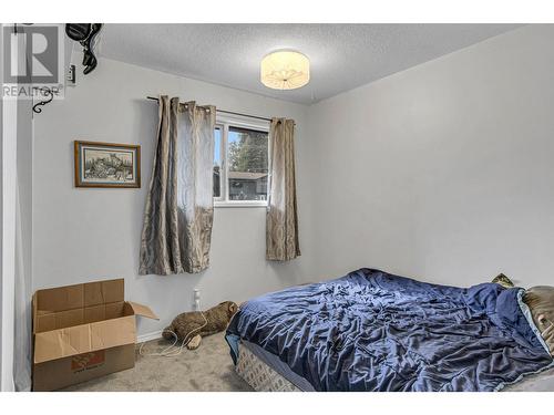 4322 Highland Drive, Prince George, BC - Indoor Photo Showing Bedroom