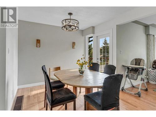 4322 Highland Drive, Prince George, BC - Indoor Photo Showing Dining Room