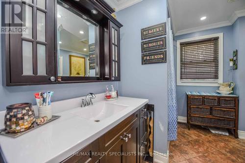 8136 Hornby Road, Halton Hills, ON - Indoor Photo Showing Bathroom