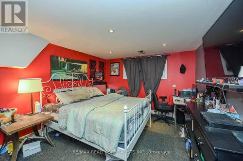 8136 Hornby Road, Halton Hills, ON - Indoor Photo Showing Bedroom