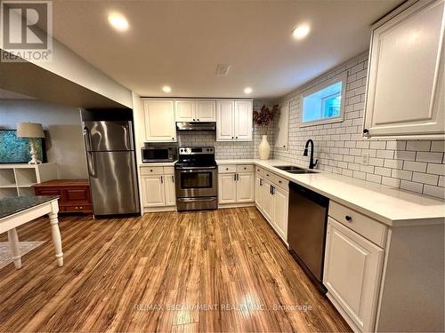 312 East 45Th Street, Hamilton (Hampton Heights), ON - Indoor Photo Showing Kitchen With Double Sink