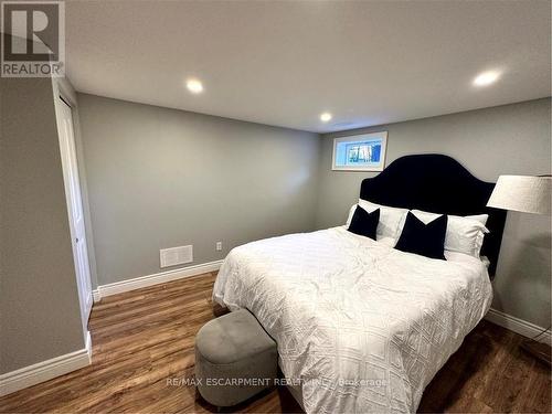 312 East 45Th Street, Hamilton (Hampton Heights), ON - Indoor Photo Showing Bedroom