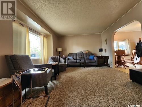 622 King Street, Weyburn, SK - Indoor