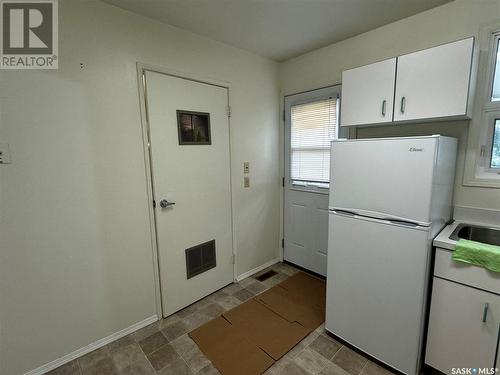 204 - 206 Main Street, Limerick, SK - Indoor Photo Showing Kitchen