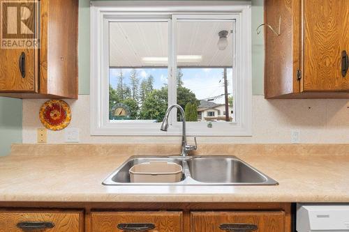 860 4 Avenue Se Lot# 2, Salmon Arm, BC - Indoor Photo Showing Kitchen With Double Sink