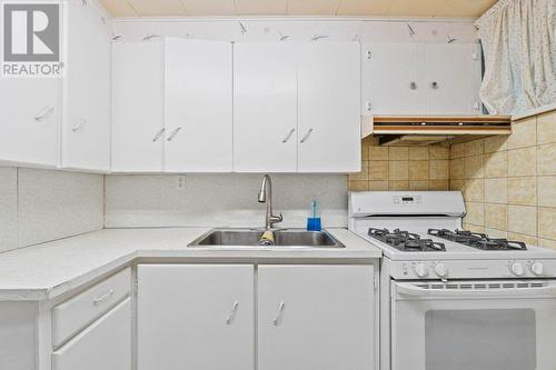 860 4 Avenue Se Lot# 2, Salmon Arm, BC - Indoor Photo Showing Kitchen With Double Sink