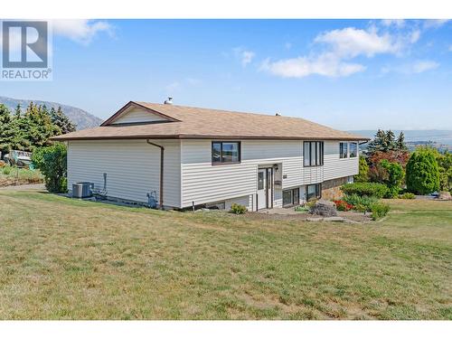 3795 Salloum Road, West Kelowna, BC - Outdoor