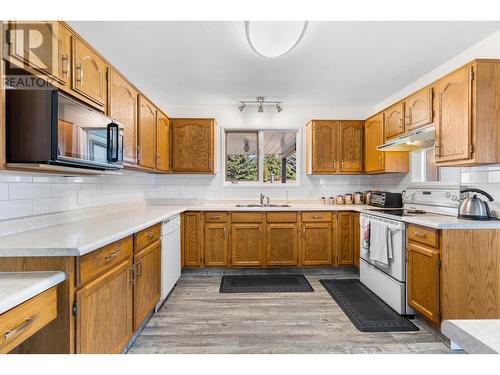 3795 Salloum Road, West Kelowna, BC - Indoor Photo Showing Kitchen With Double Sink