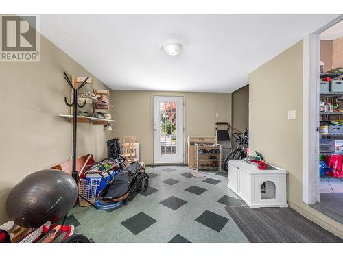 3205 26 Street, Vernon, BC - Indoor