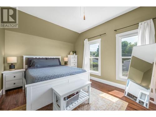 3205 26 Street, Vernon, BC - Indoor Photo Showing Bedroom