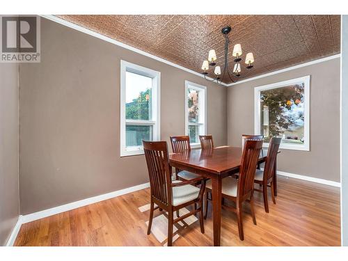 3205 26 Street, Vernon, BC - Indoor Photo Showing Dining Room