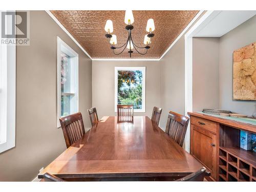 3205 26 Street, Vernon, BC - Indoor Photo Showing Dining Room