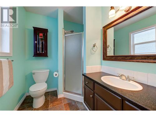 6395 Newton Court, Summerland, BC - Indoor Photo Showing Bathroom