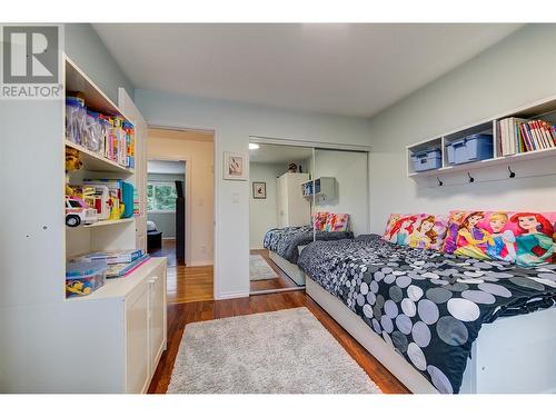 6395 Newton Court, Summerland, BC - Indoor Photo Showing Bedroom