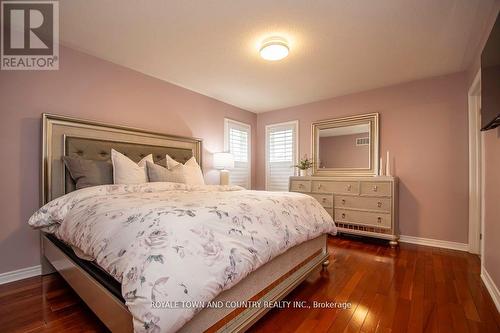 32 Broad Street, Kawartha Lakes (Lindsay), ON - Indoor Photo Showing Bedroom