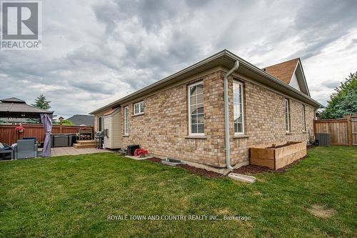 32 Broad Street, Kawartha Lakes (Lindsay), ON - Outdoor