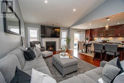 32 Broad Street, Kawartha Lakes (Lindsay), ON - Indoor Photo Showing Living Room With Fireplace