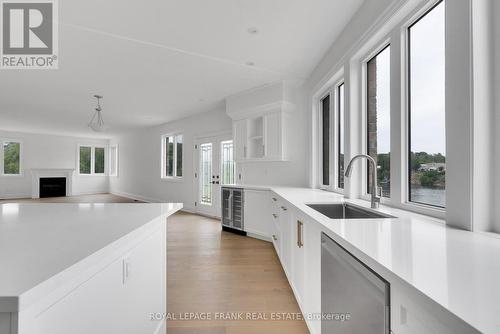 42 Pond Street, Trent Hills (Hastings), ON - Indoor Photo Showing Kitchen With Upgraded Kitchen