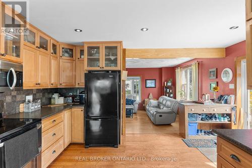 2819 Old Orchard Road, Springwater, ON - Indoor Photo Showing Kitchen