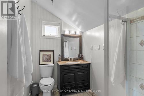 2819 Old Orchard Road, Springwater, ON - Indoor Photo Showing Bathroom