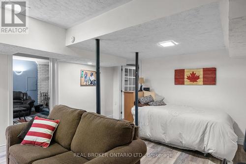 2819 Old Orchard Road, Springwater, ON - Indoor Photo Showing Bedroom