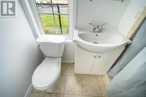 2178 Fiddlers Way, Oakville (West Oak Trails), ON - Indoor Photo Showing Bathroom