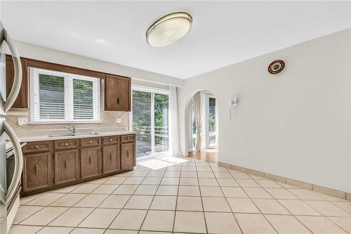 740 Greenhill Avenue, Hamilton, ON - Indoor Photo Showing Kitchen With Double Sink