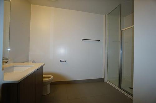 5240 Dundas Street W|Unit #B609, Burlington, ON - Indoor Photo Showing Bathroom