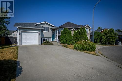 721 Bramble Crt, Kamloops, BC - Outdoor With Facade