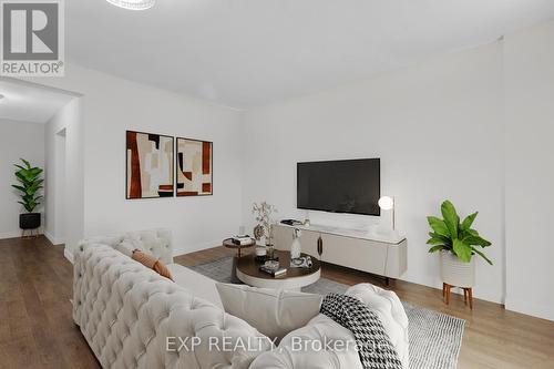 44 Mary Street, Brantford, ON - Indoor Photo Showing Living Room